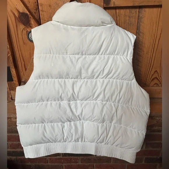 Fabletics Women's White Puffer Vest - Picture 2 of 8